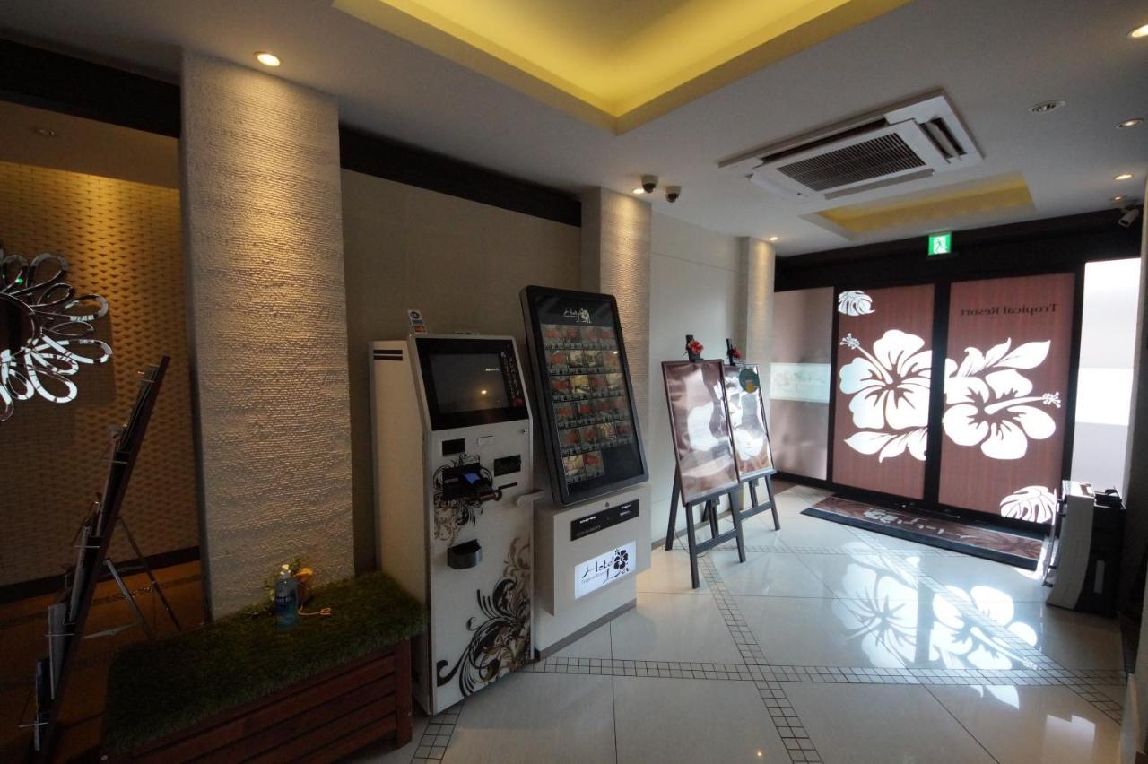 Hotel Lei (Adults Only) فوناباشي المظهر الخارجي الصورة